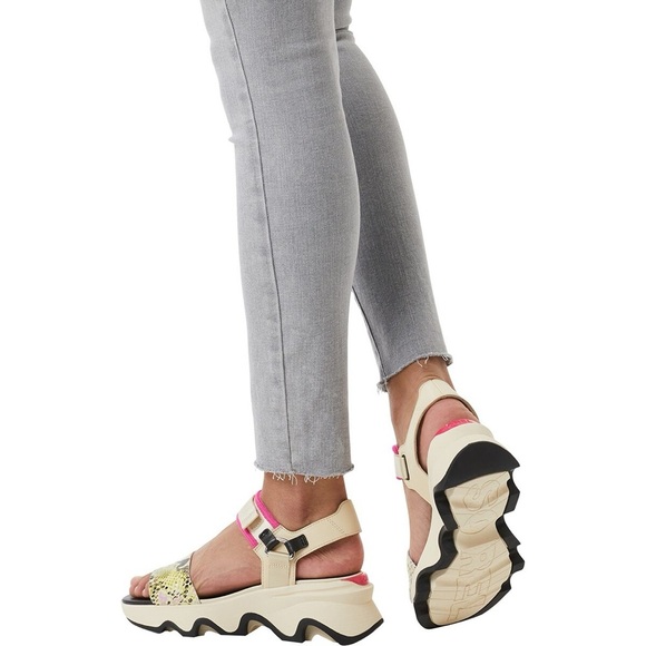 New Sorel KINETIC Impact Y-Strap Wedge Platform Sandal Snake Skin Size 11 - Picture 2 of 9